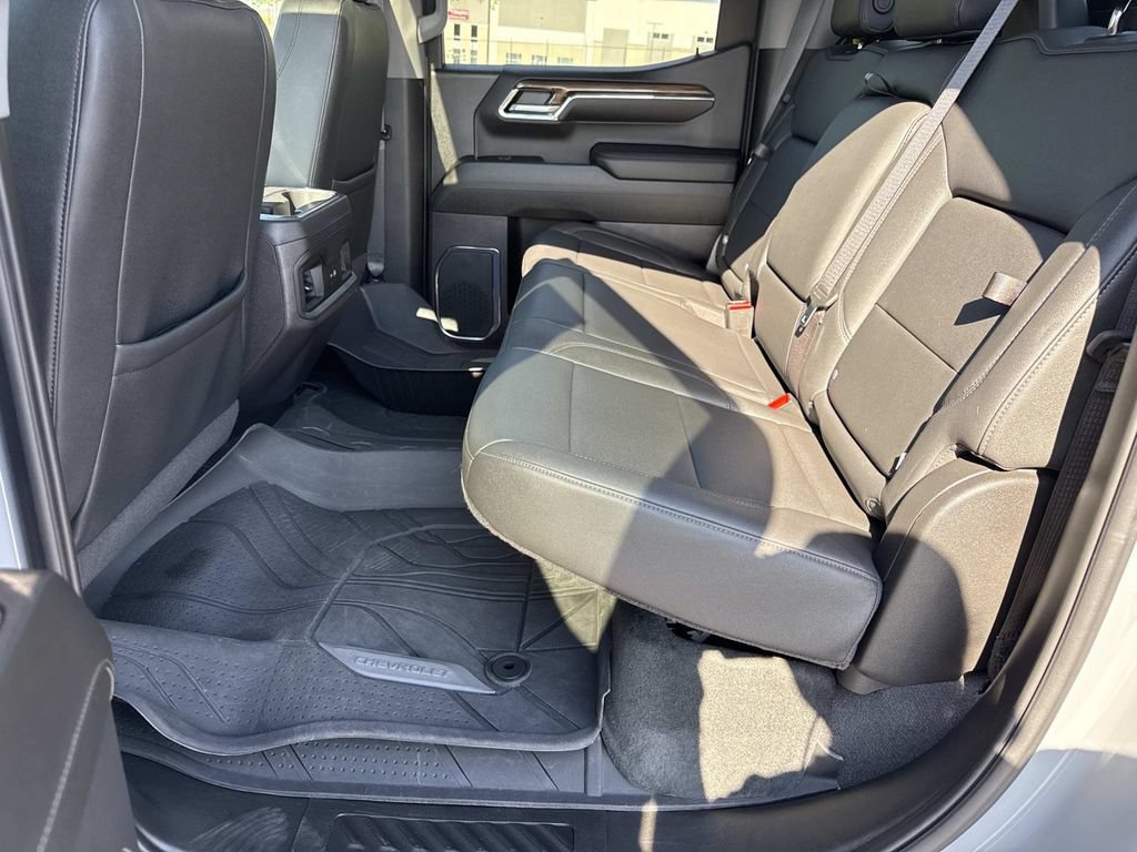 Used 2024 Chevrolet Silverado 1500 RST w/ Convenience Package II AWD/4WD image 23