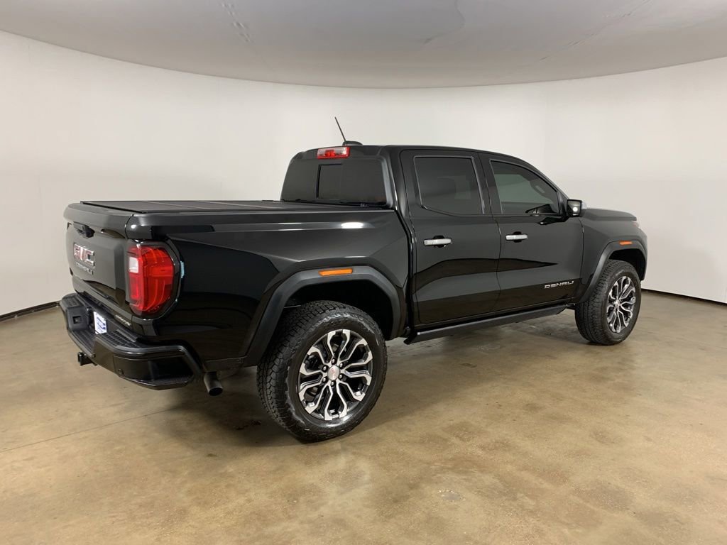 Used 2025 GMC Canyon Denali AWD/4WD image 9