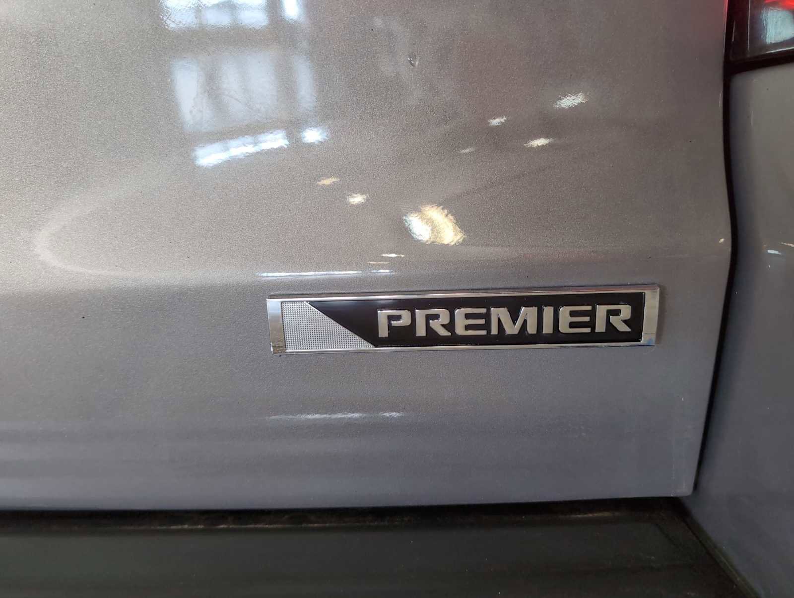 Used 2017 Chevrolet Tahoe Premier AWD/4WD image 33