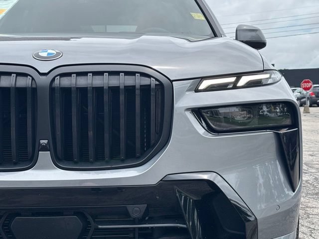 Used 2024 BMW X7 xDrive40i w/ M Sport Package AWD/4WD image 12