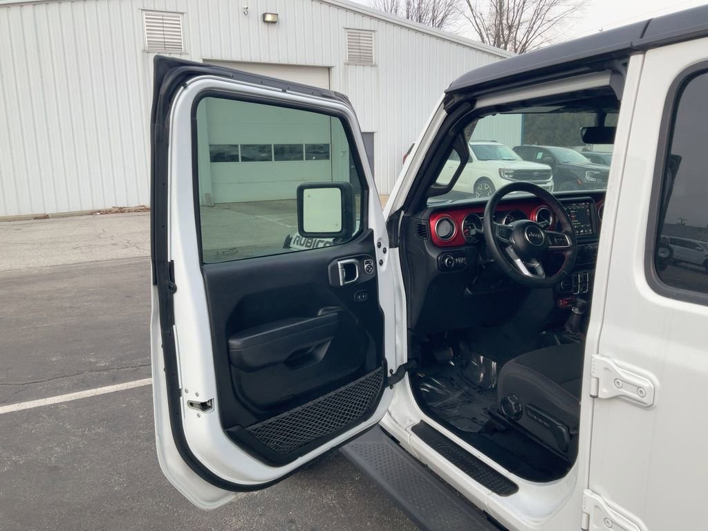 Used 2022 Jeep Wrangler Unlimited Rubicon w/ Cold Weather Group image 2