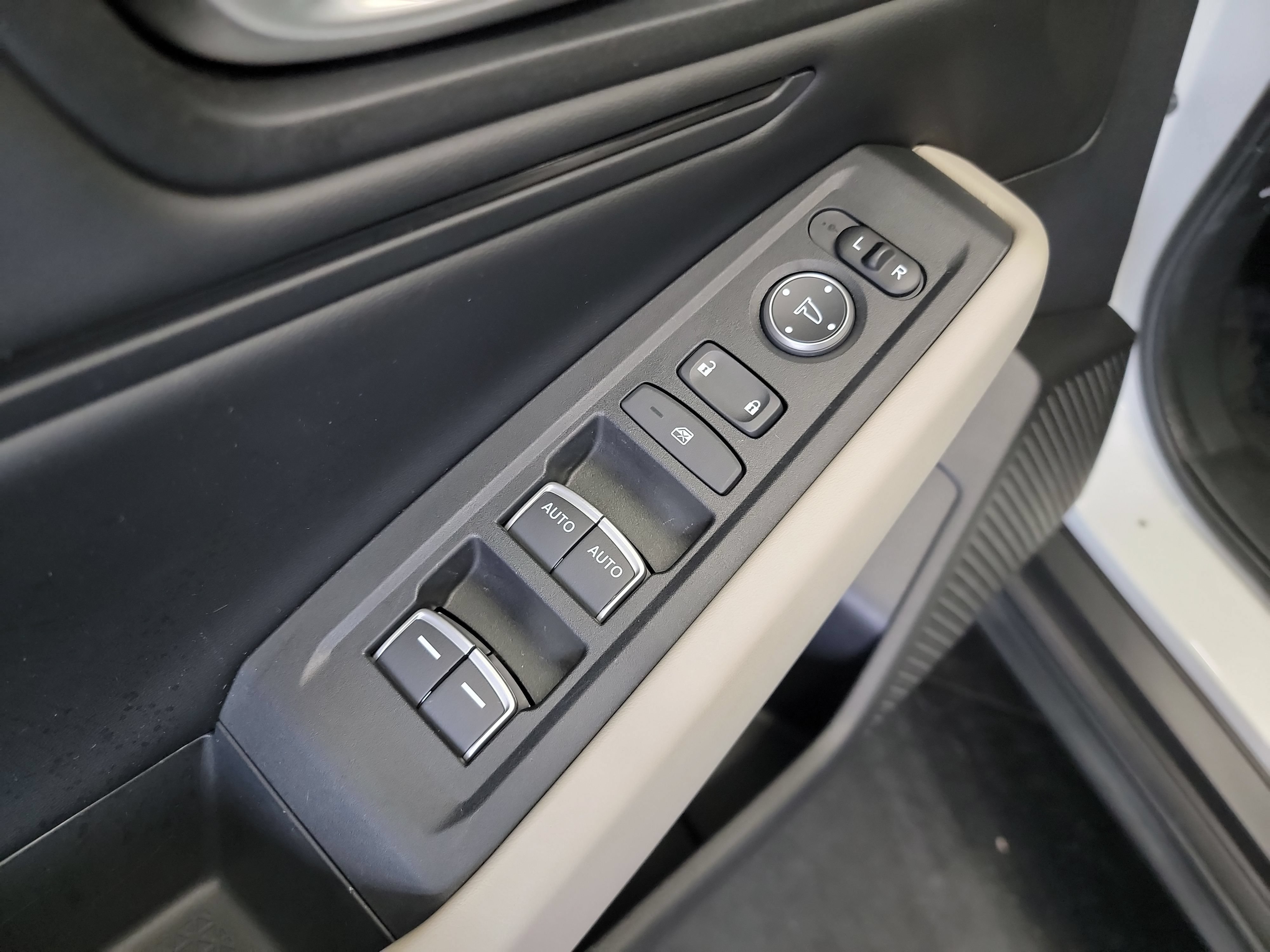 Used 2023 Honda Accord EX image 14