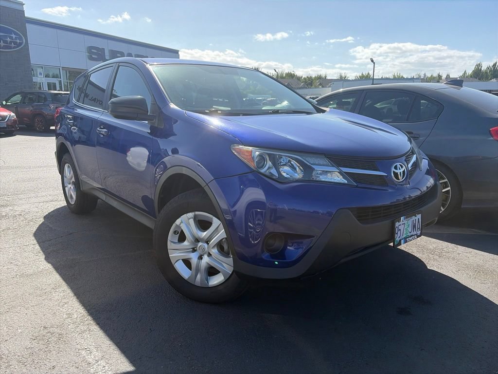 Used 2015 Toyota RAV4 LE AWD/4WD image 7