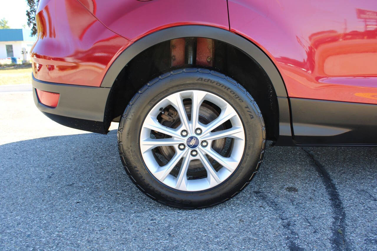 Used 2017 Ford Escape SE image 46