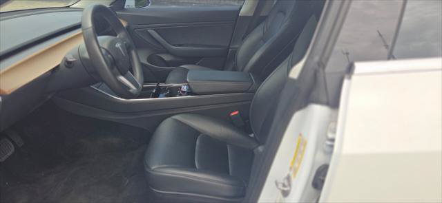 Used 2019 Tesla Model 3 Long Range RWD image 12