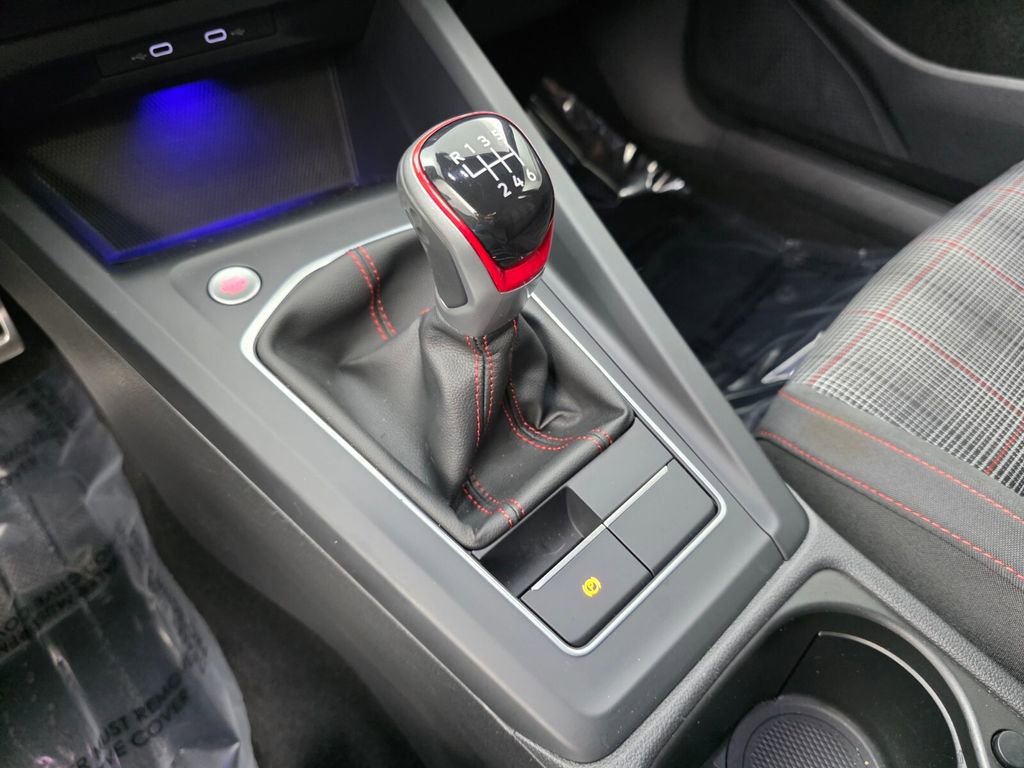 Used 2022 Volkswagen GTI S image 22
