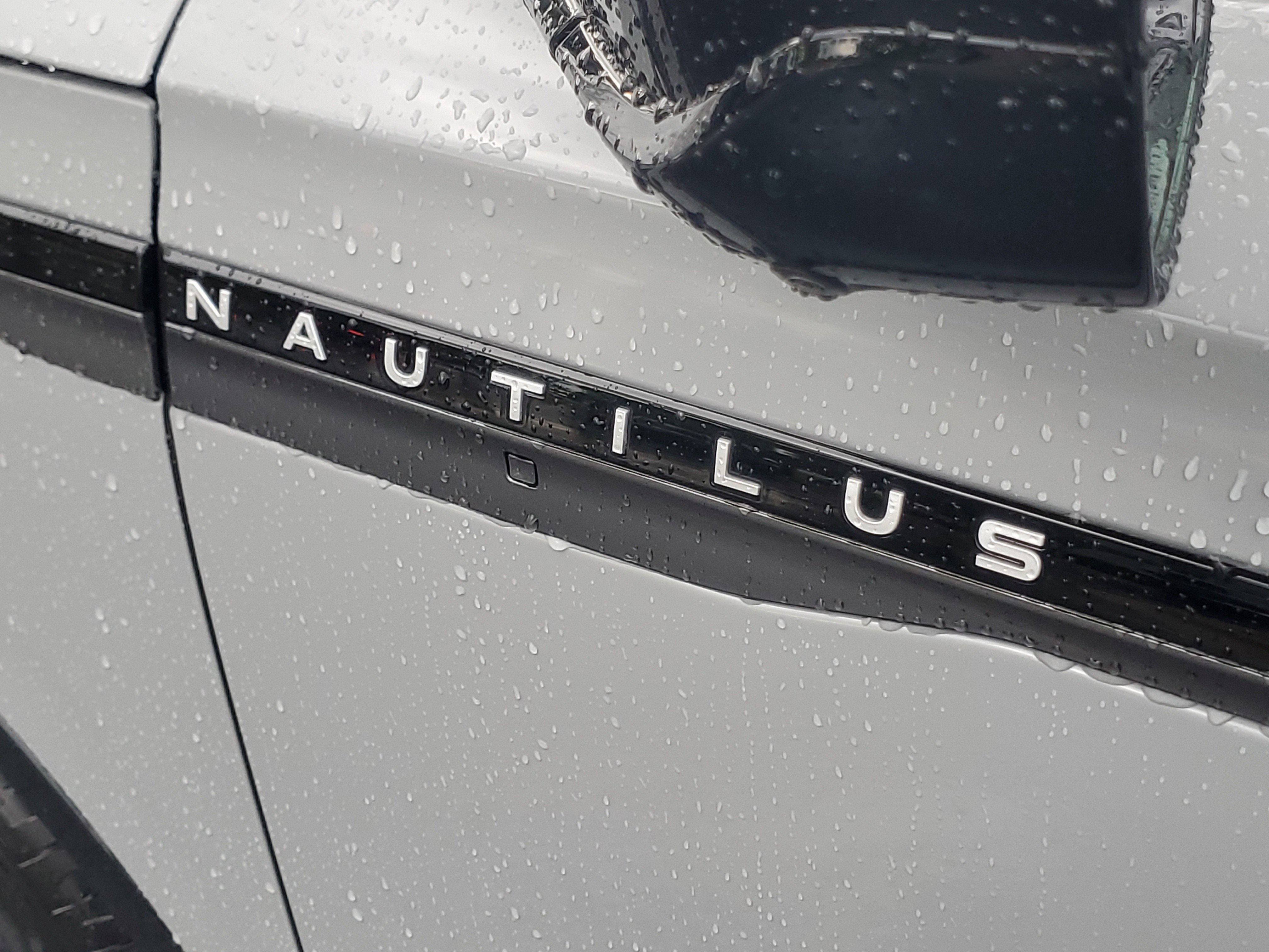 New 2026 Lincoln Nautilus Reserve w/ Jet Appearance Package AWD/4WD image 7