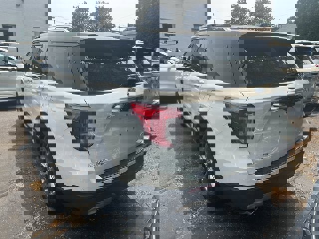 Used 2022 Ford Explorer Limited w/ Equipment Group 301A image 6