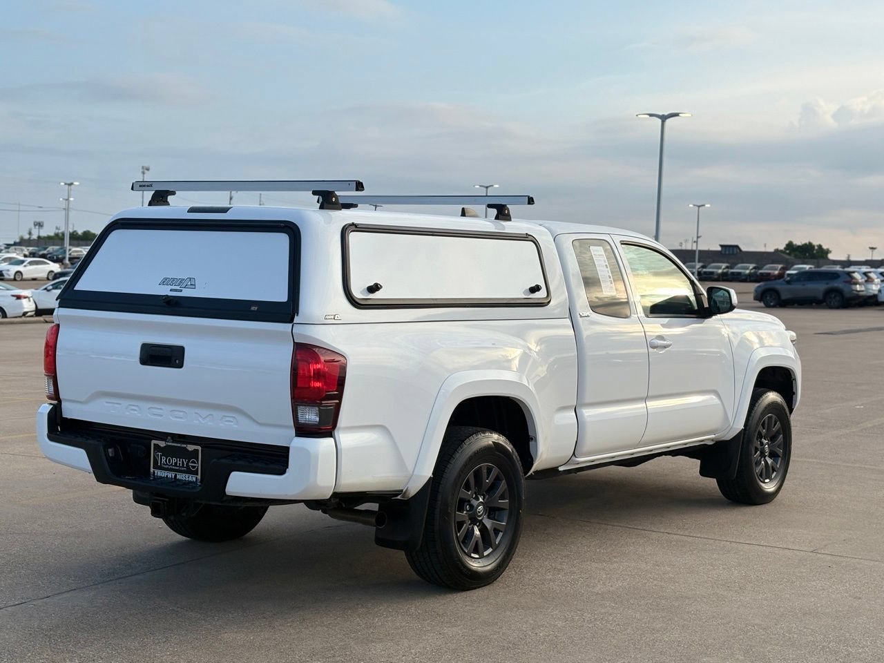 Used 2022 Toyota Tacoma SR5 AWD/4WD image 10
