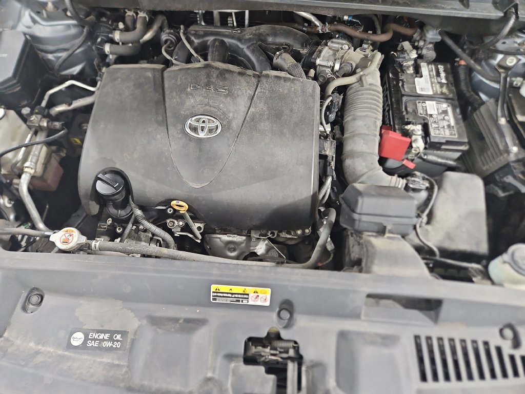 Used 2020 Toyota Highlander XLE AWD/4WD image 23