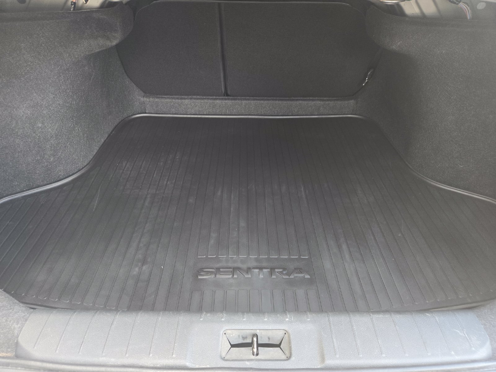 Used 2025 Nissan Sentra SV FWD image 27