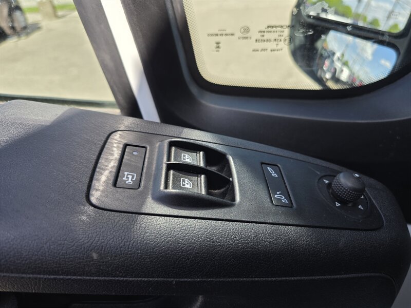 Used 2025 RAM ProMaster 3500 w/ Convenience Group FWD image 16