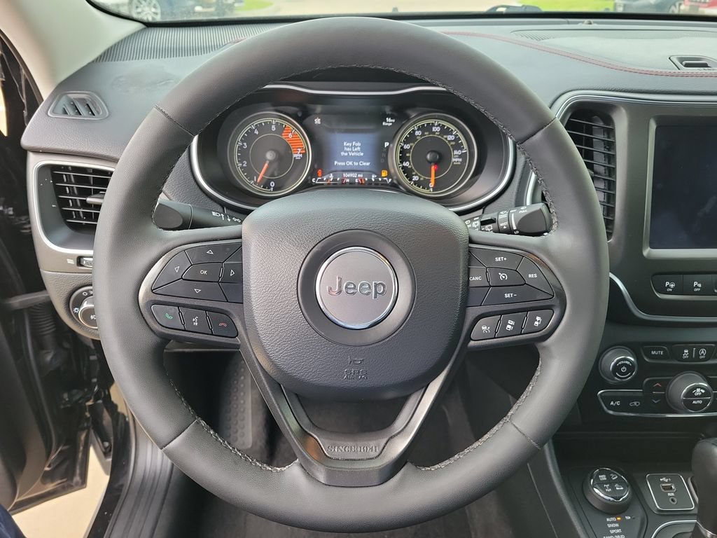 Used 2023 Jeep Cherokee Trailhawk w/ Sun & Sound Group AWD/4WD image 21