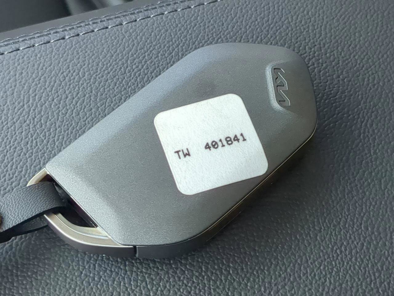 New 2026 Kia Sportage EX image 33