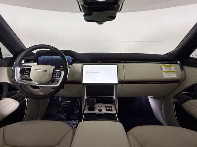 New 2027 Land Rover Range Rover Long Wheelbase SE AWD/4WD image 15