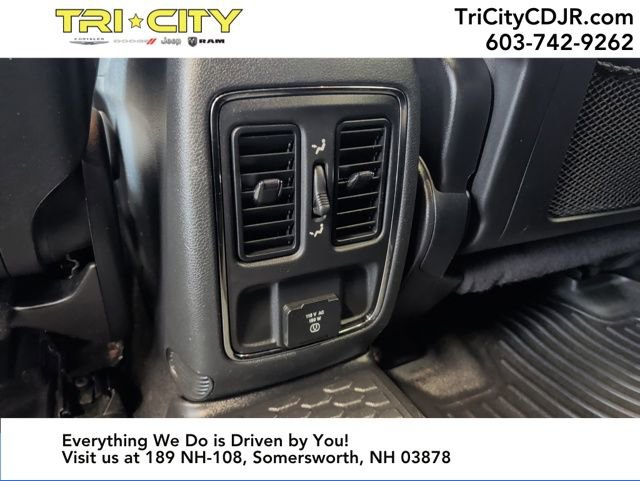 Used 2019 Jeep Grand Cherokee Altitude image 34