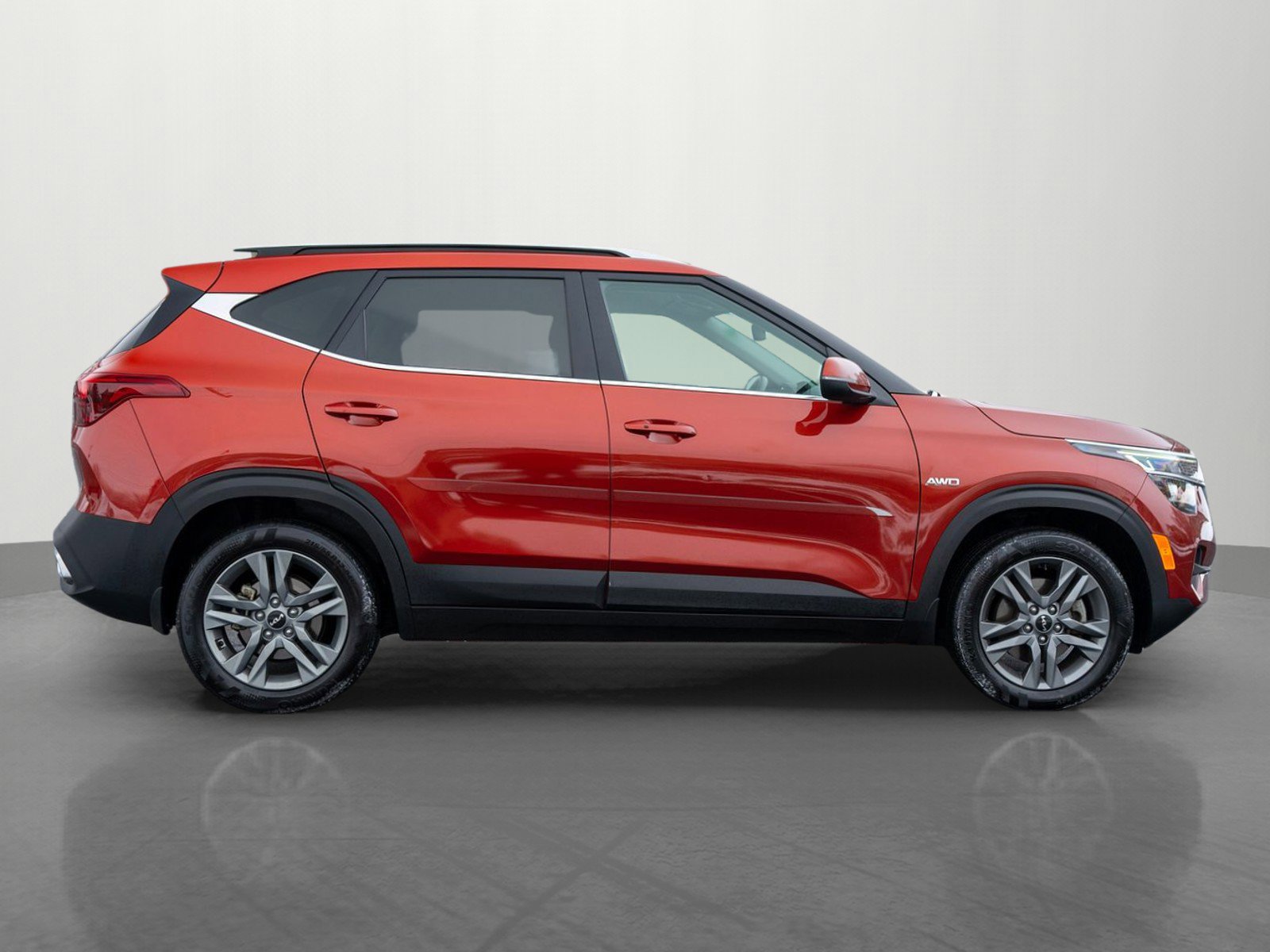 Used 2023 Kia Seltos S w/ Navigation Package image 8