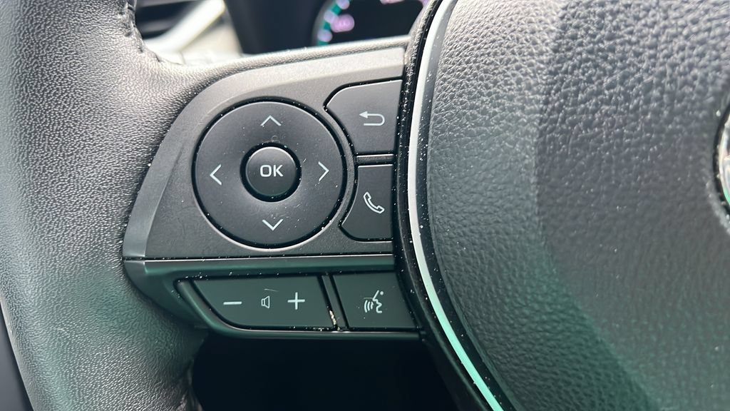 Certified 2022 Toyota RAV4 XLE Premium AWD/4WD image 20
