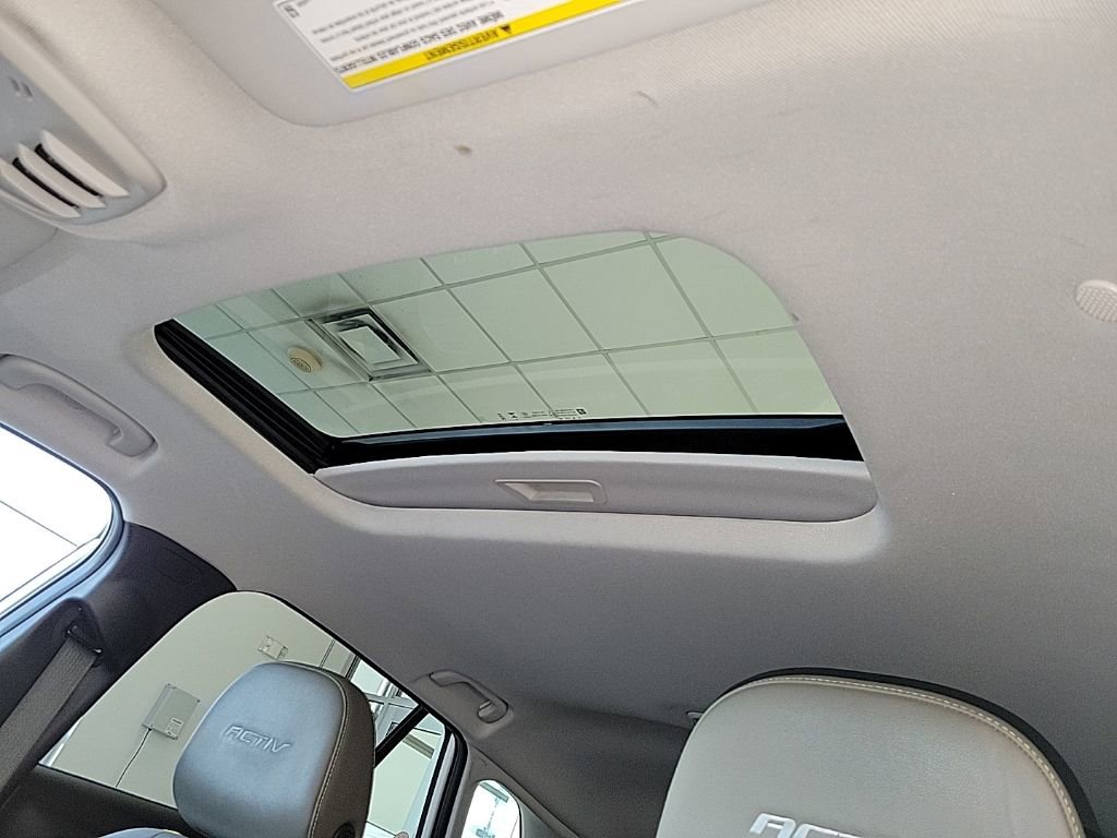 Used 2024 Chevrolet Trax ACTIV w/ Sunroof Package image 11