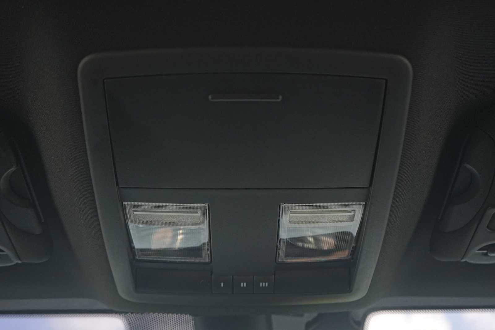 Used 2022 Dodge Challenger R/T w/ Blacktop Package image 25