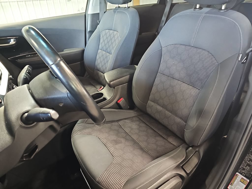 Used 2021 Kia Niro LXS FWD image 14