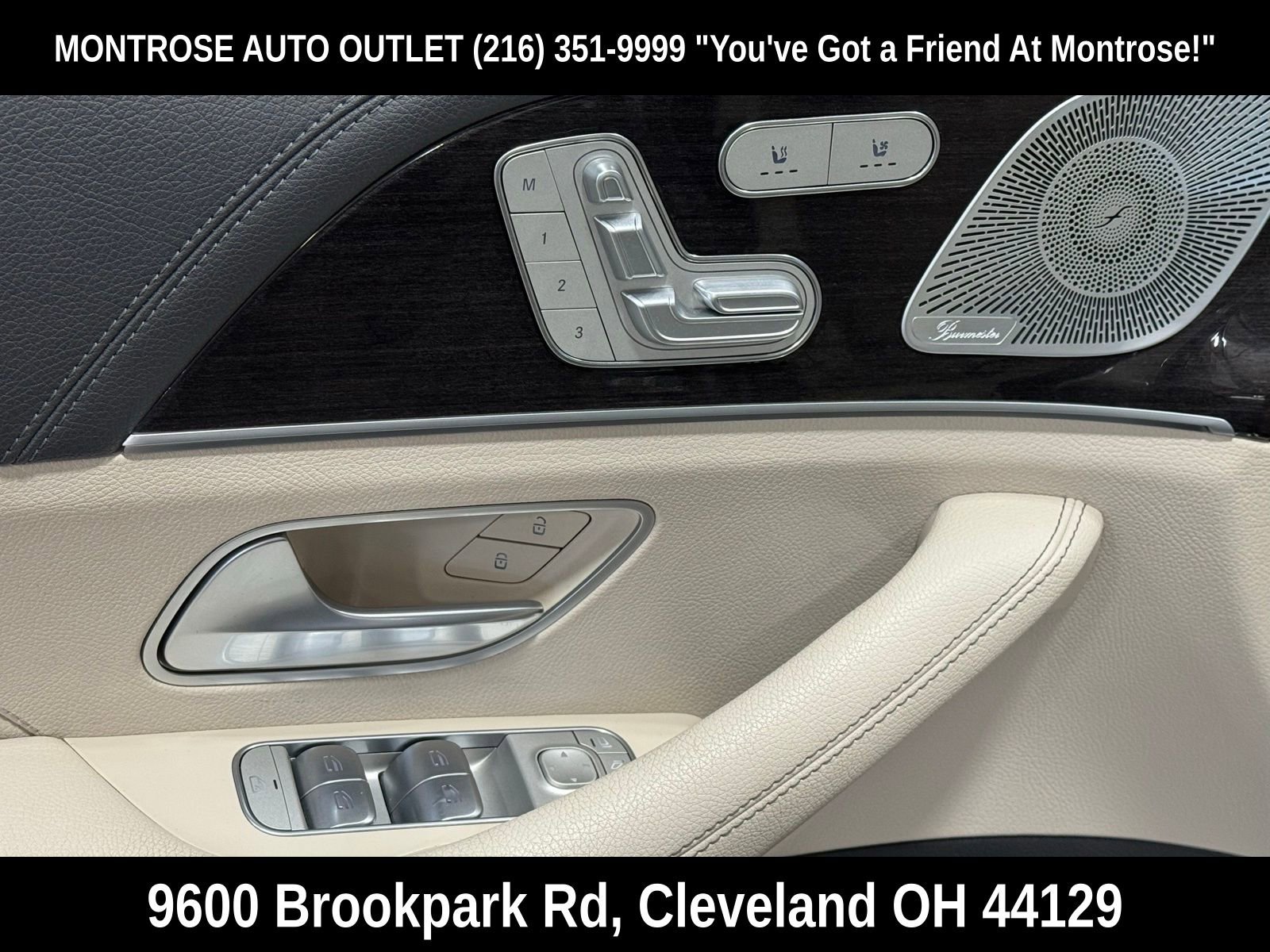 Used 2020 Mercedes-Benz GLE 350 4MATIC w/ MBUX Technology Package image 12