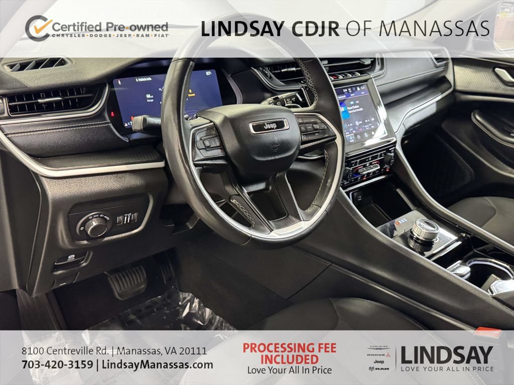 Used 2023 Jeep Grand Cherokee Laredo w/ Luxury Tech Group I AWD/4WD image 19