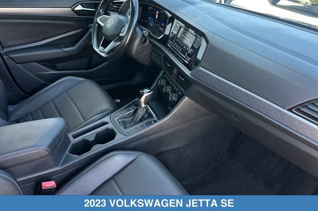 Used 2023 Volkswagen Jetta SE w/ Panoramic Sunroof Package FWD image 17