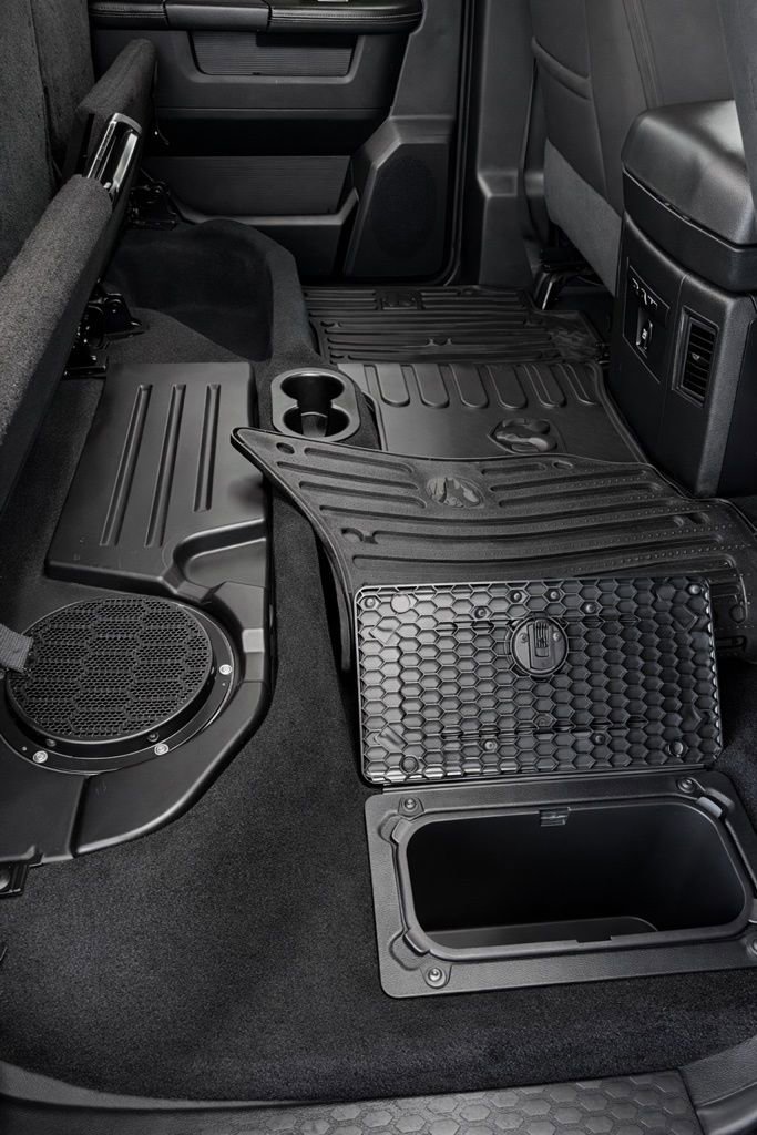 Used 2022 RAM 1500 Classic SLT AWD/4WD image 16