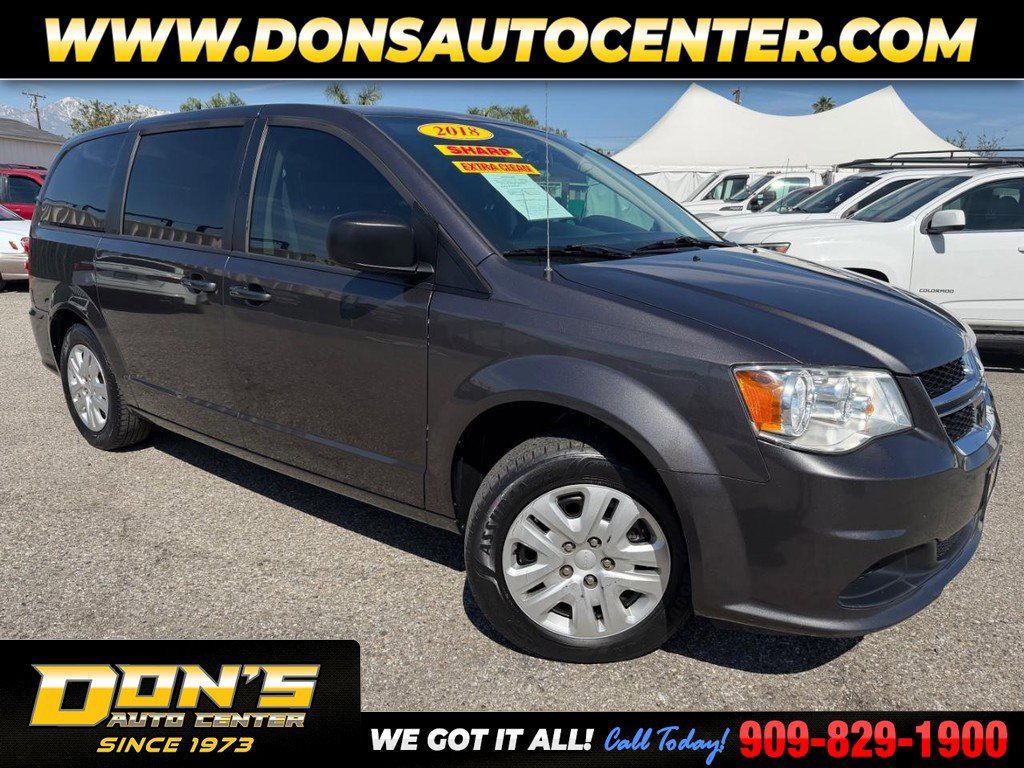Used 2018 Dodge Grand Caravan SE w/ UConnect Hands-Free Group image 1