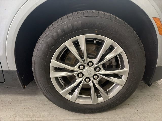 Used 2023 Cadillac XT5 Premium Luxury w/ Technology Package image 11