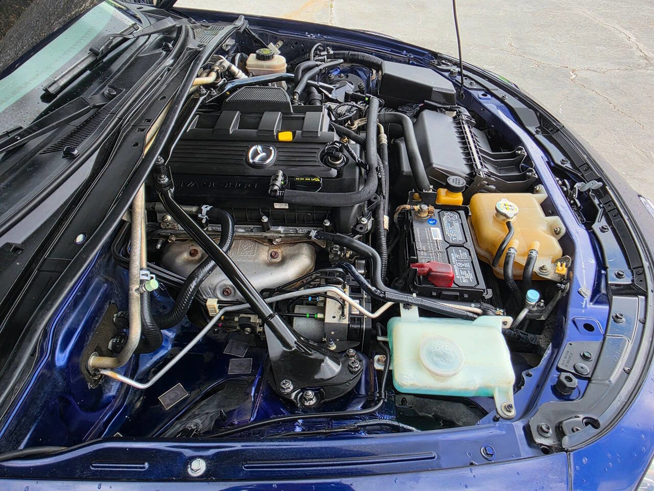 Used 2011 MAZDA MX-5 Miata Grand Touring w/ Premium Pkg RWD image 40