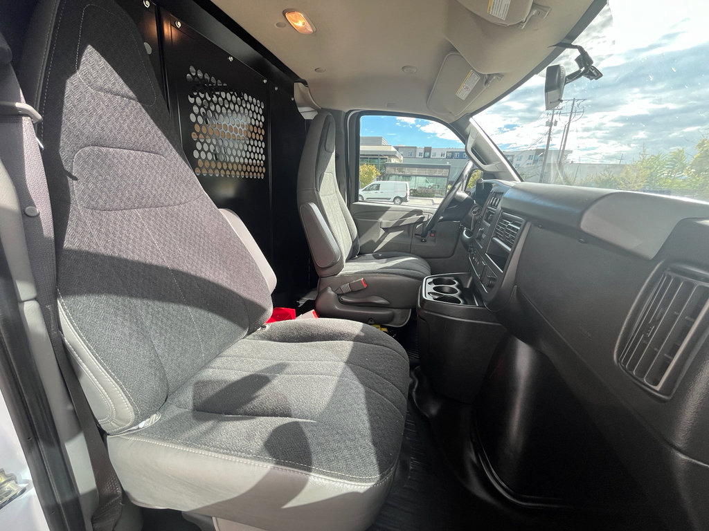 Used 2023 Chevrolet Express 2500 w/ Driver Convenience Package image 21