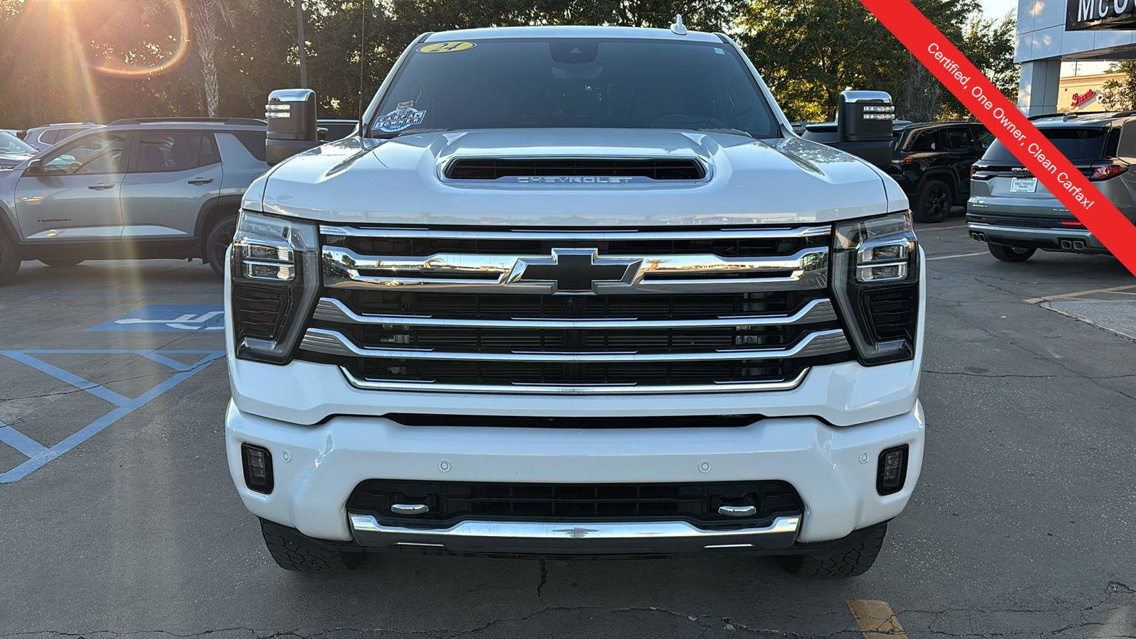 Used 2024 Chevrolet Silverado 2500 High Country w/ Technology Package image 2