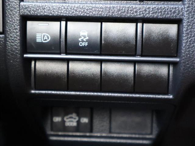Certified 2025 Toyota Tacoma TRD Off-Road AWD/4WD image 16