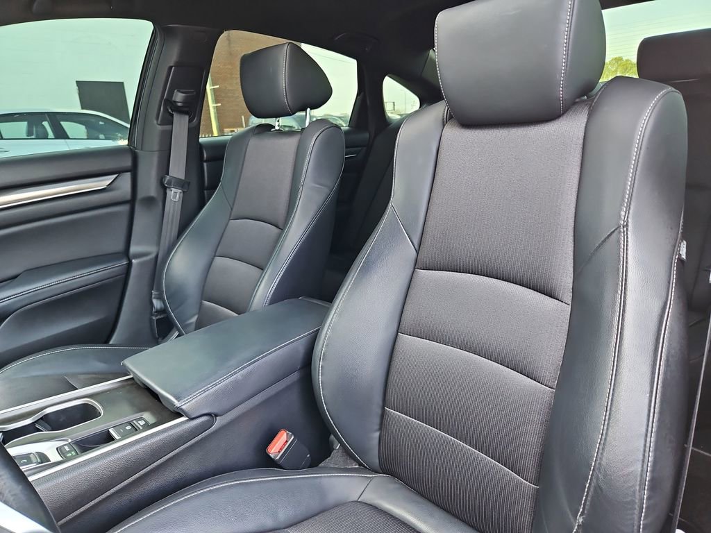 Used 2018 Honda Accord Sport image 24