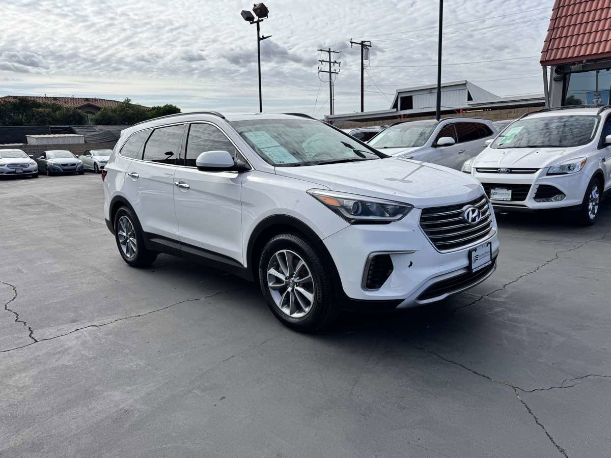 Used 2017 Hyundai Santa Fe SE w/ Cargo Package FWD image 8