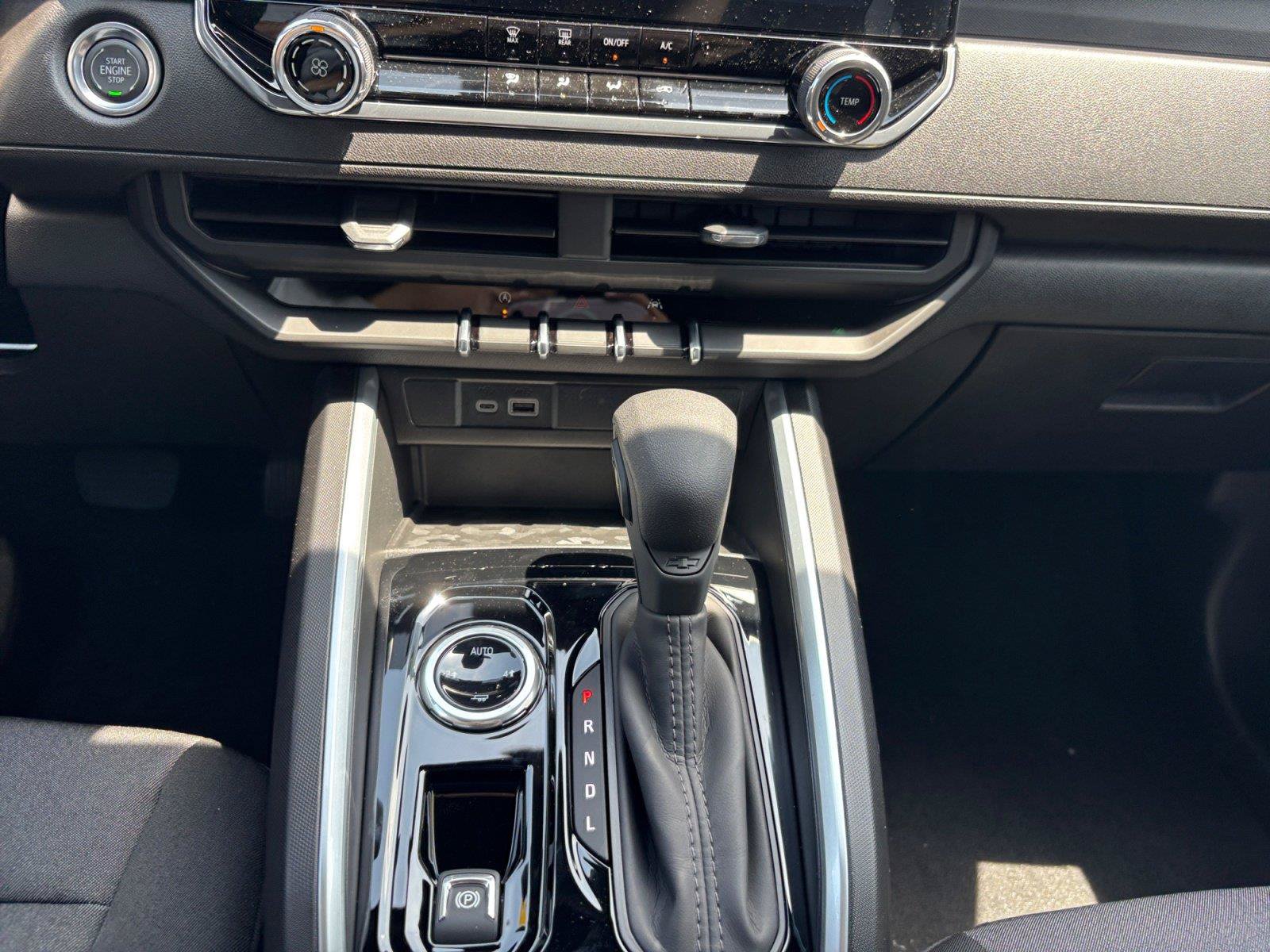 New 2026 Chevrolet Colorado W/T AWD/4WD image 12