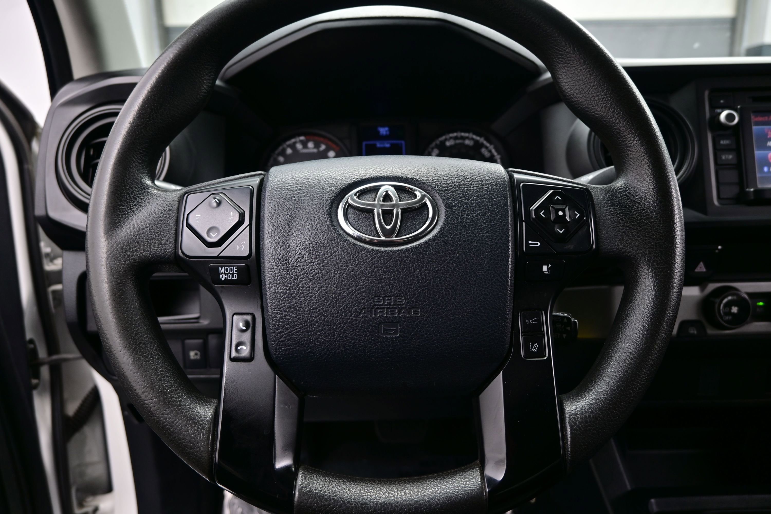 Used 2018 Toyota Tacoma SR w/ SR Convenience Package RWD image 23
