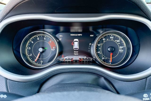 Used 2018 Jeep Cherokee Trailhawk w/ Quick Order Package 27L image 16