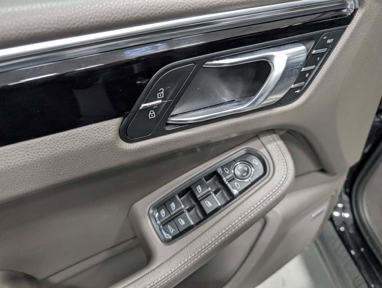 Used 2023 Porsche Macan S image 40