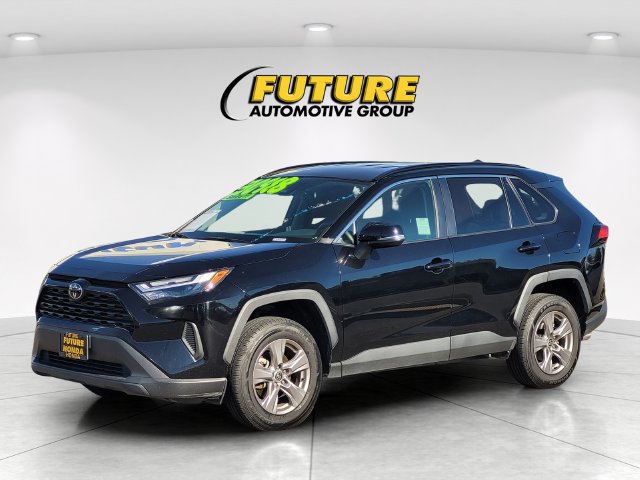 Used 2024 Toyota RAV4 XLE FWD image 5