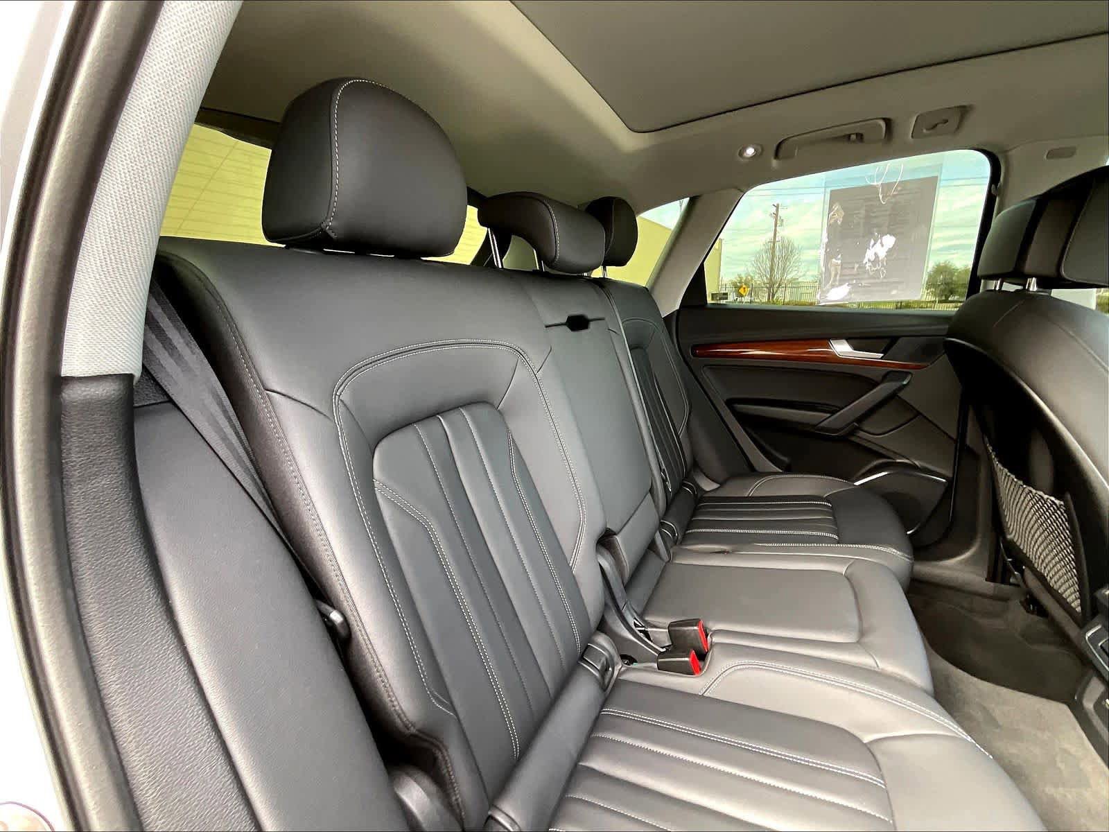 Used 2022 Audi Q5 2.0T Premium w/ Convenience Package AWD/4WD image 25