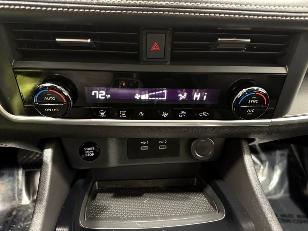Used 2025 Nissan Rogue SV FWD image 34