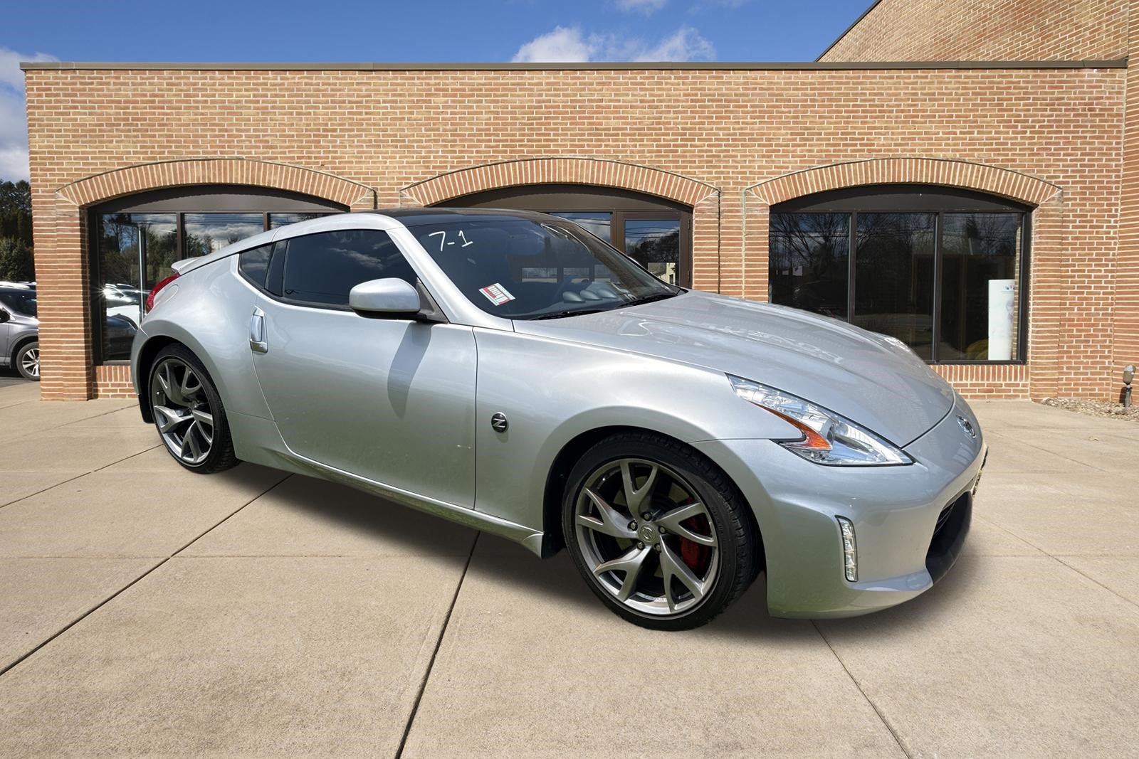 Used 2014 Nissan 370Z Touring w/ Sport Package RWD image 1