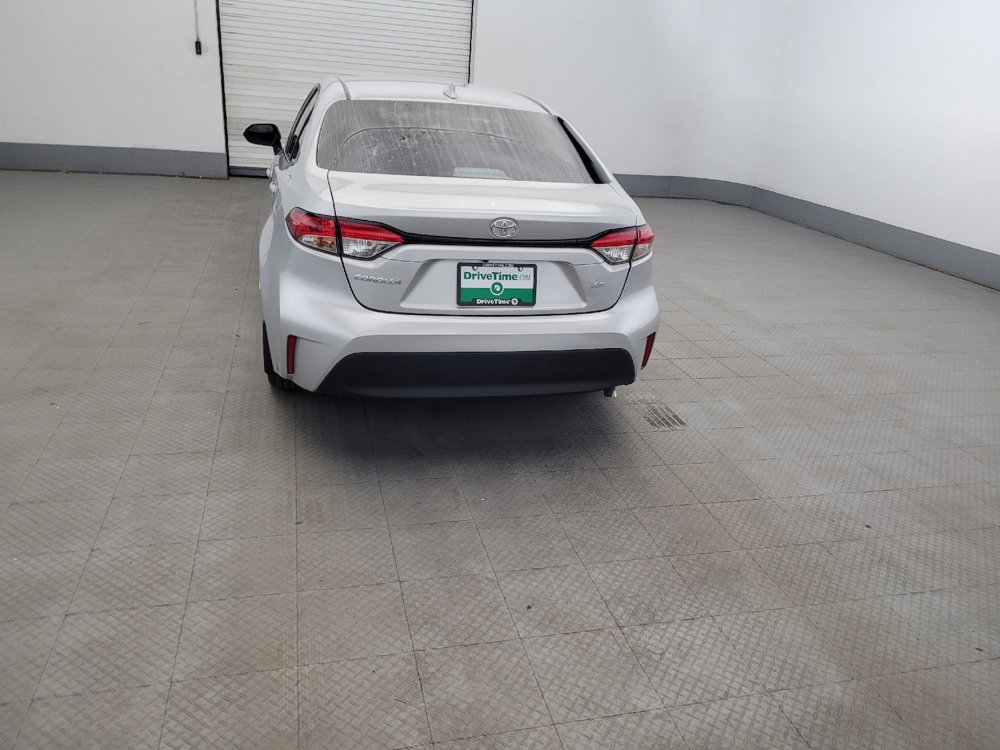 Used 2025 Toyota Corolla LE FWD image 6