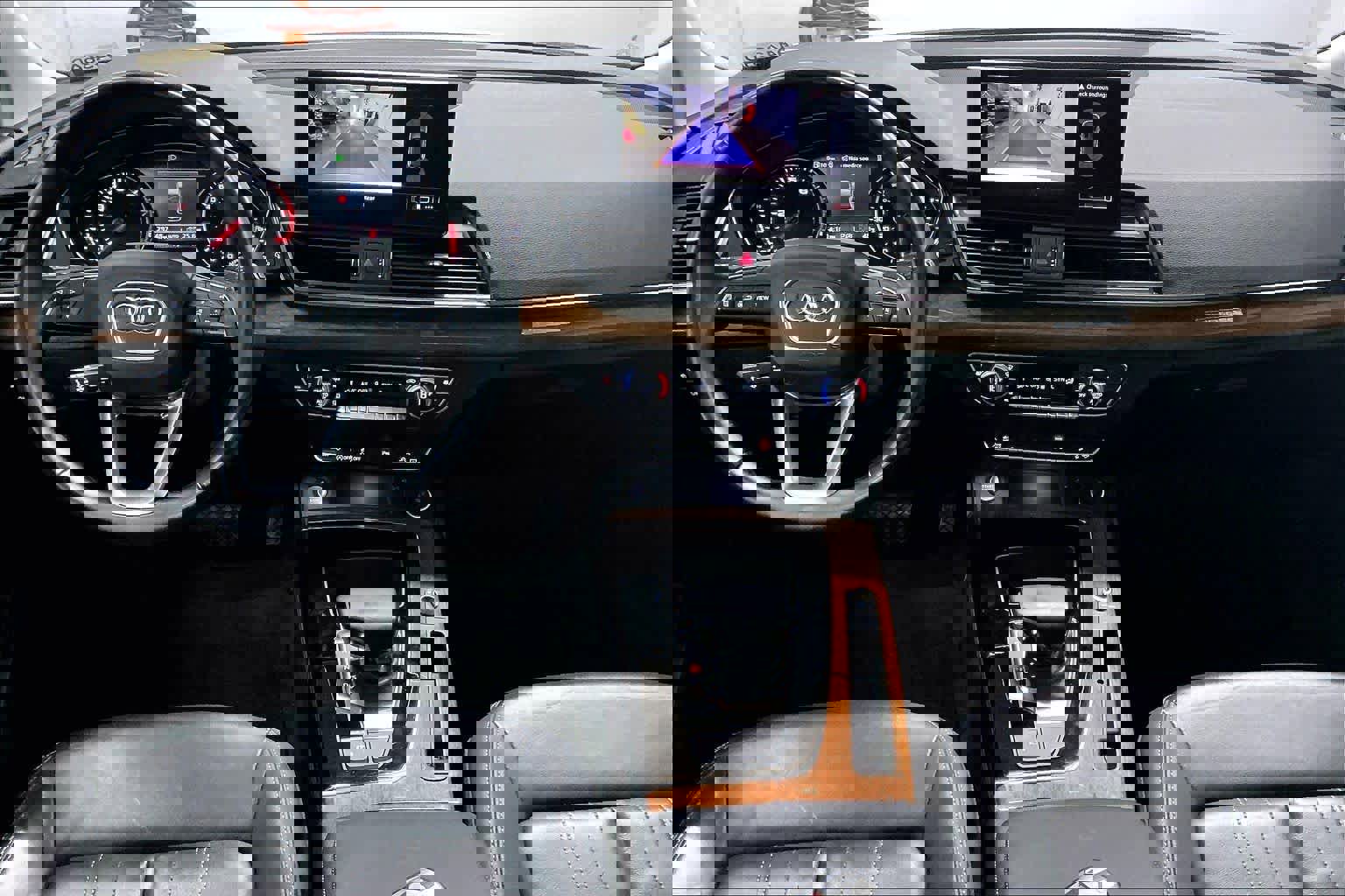 Used 2023 Audi Q5 Premium w/ Convenience Package image 17