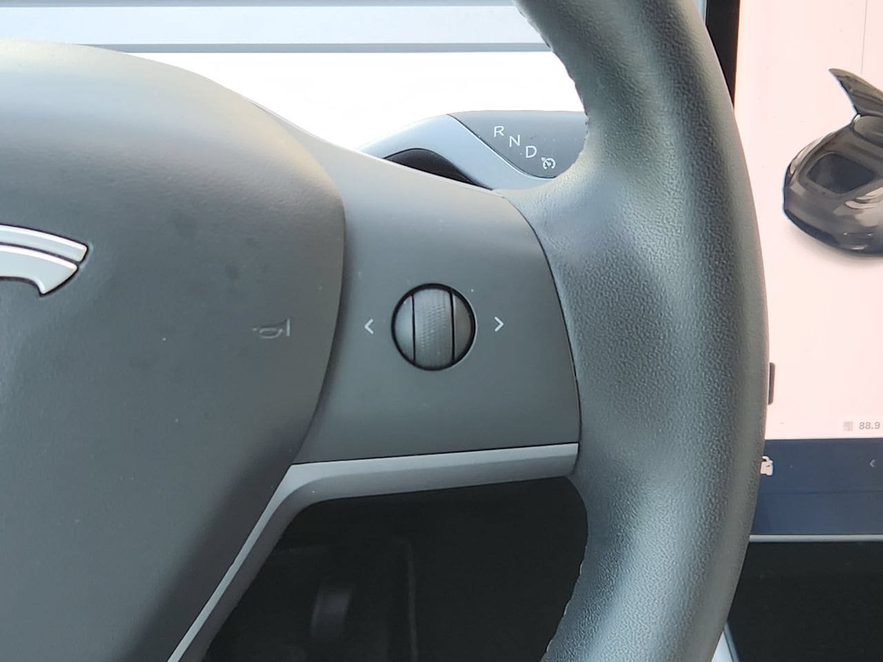 Used 2020 Tesla Model Y Long Range AWD/4WD image 25