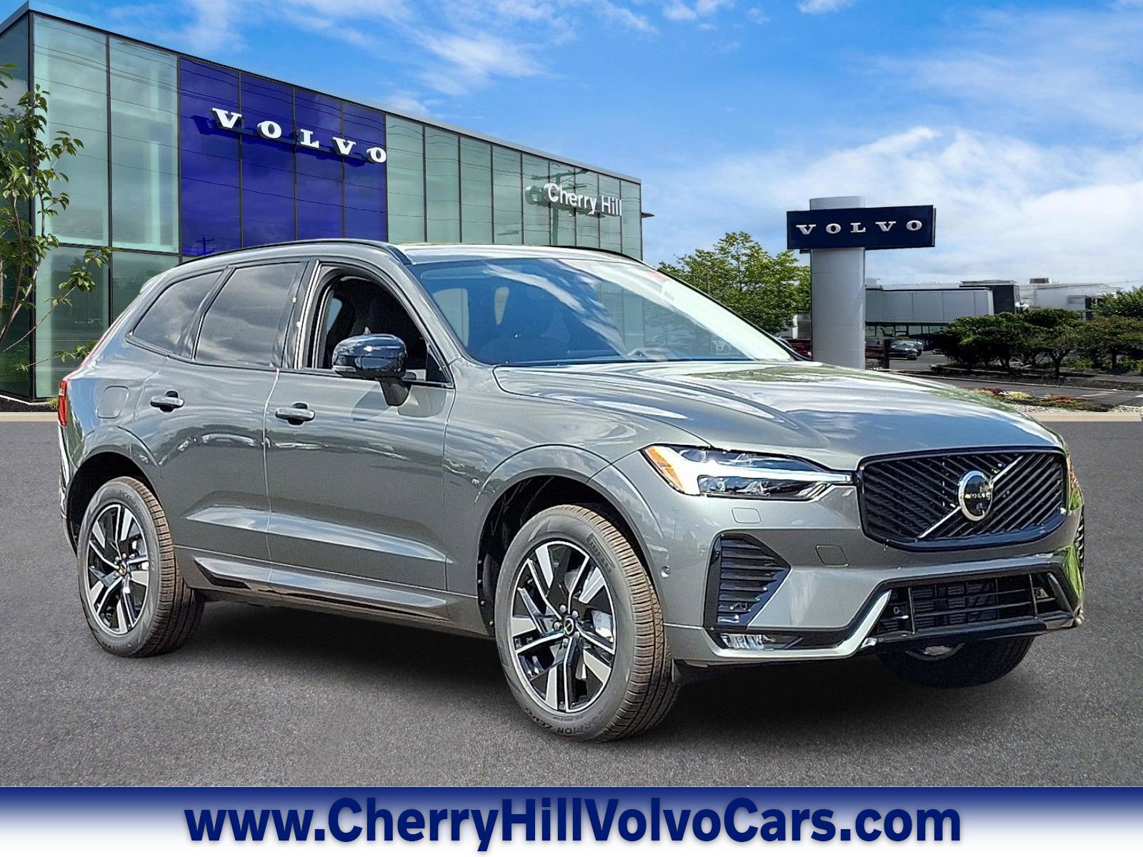 New 2026 Volvo XC60 B5 Plus w/ Protection Package Premier video 1