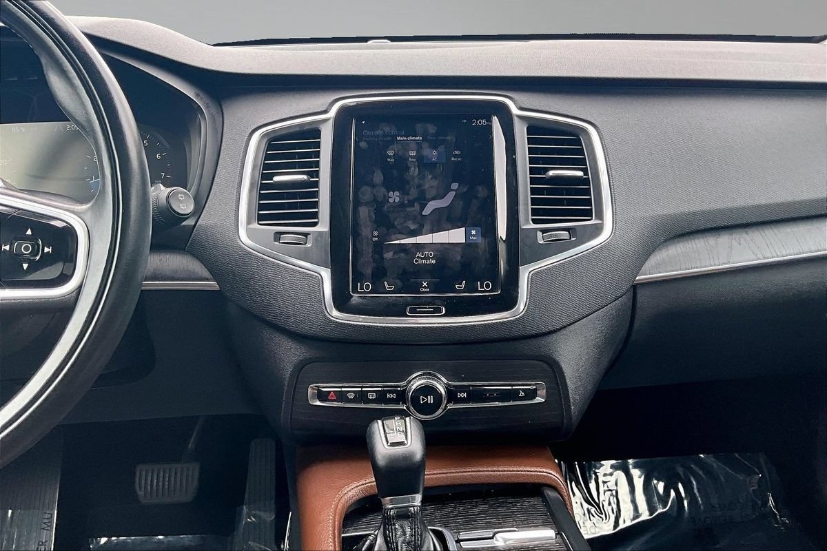 Used 2020 Volvo XC90 T6 Momentum w/ Protection Package Premier AWD/4WD image 23